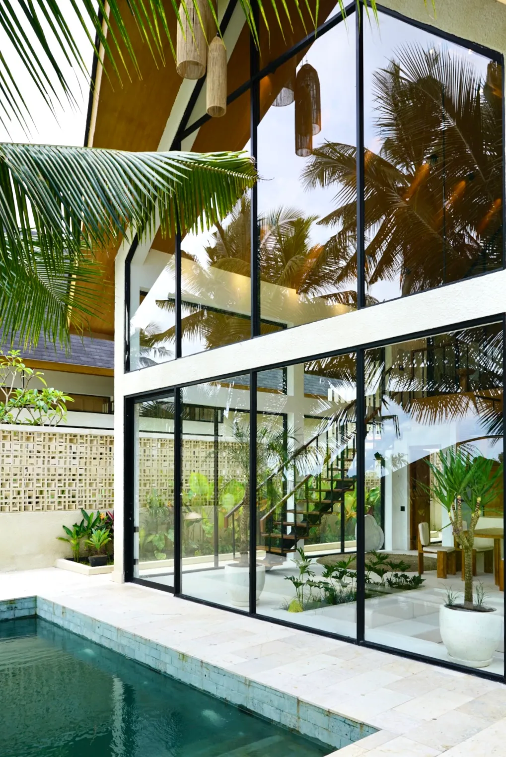 Dzen Green Fields villa among the palms, completed